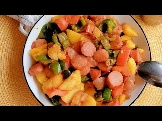 'Video thumbnail for How To Make Sausage And Potato Skillet/Quick Meal Idea In Less Than 20 Minutes'