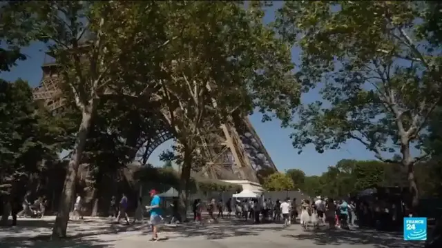 Video thumbnail for Eiffel Tower to close early as heatwave hits France: operator