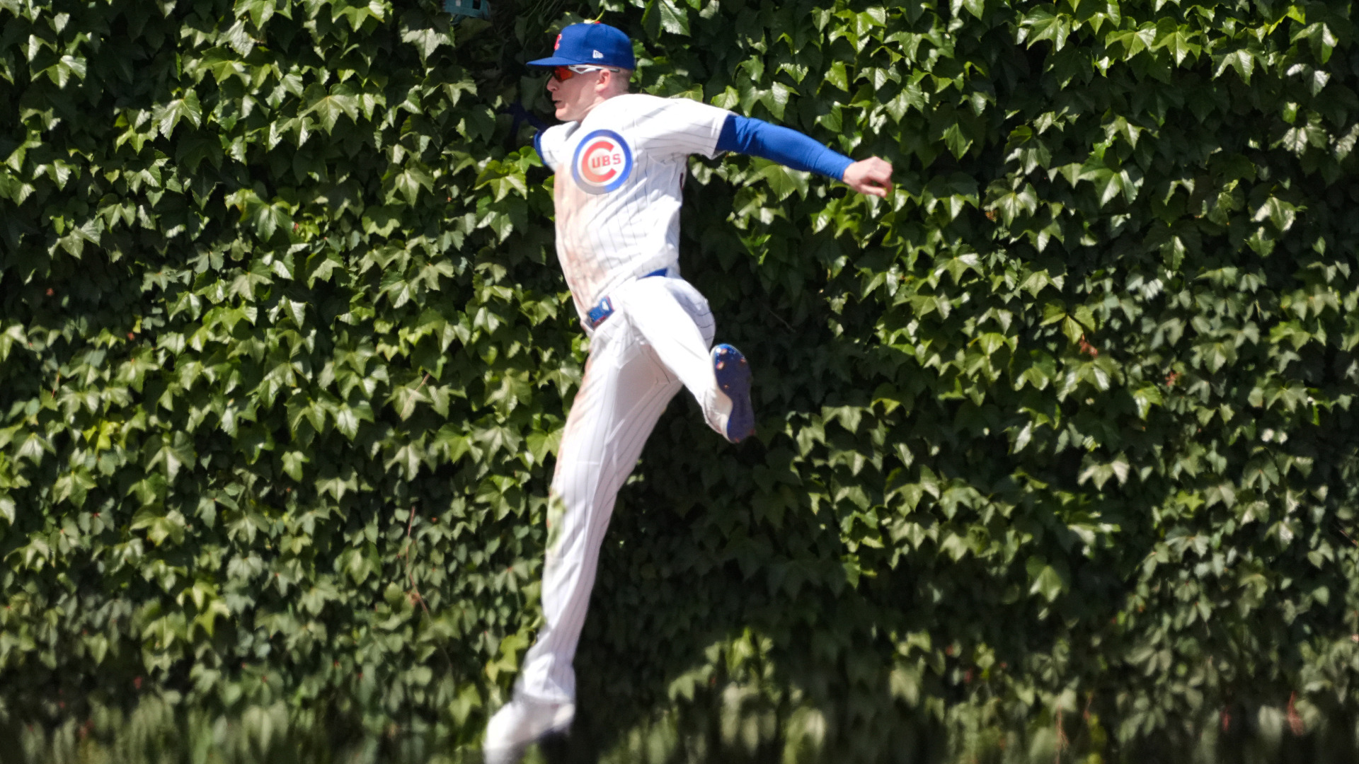 Video thumbnail for Chicago Cubs: A Rollercoaster Season, What's Up With Them?