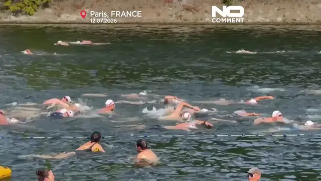 Video thumbnail for France: hundreds dive into the Seine for Paris’ first river race in 80 years