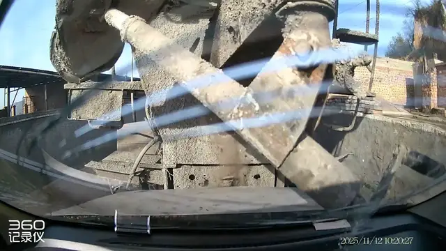 Video thumbnail for Truck Backs Into Car on Narrow Cliffside Road!