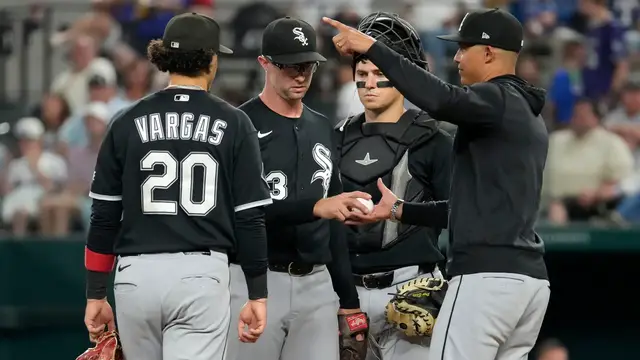 Video thumbnail for White Sox's Trade Strategy: Cautious Moves for Future Success