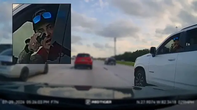 Video thumbnail for US: Driver Points Handgun During Florida Road Rage Caught On Dashcam.
