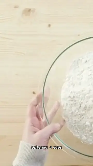 'Video thumbnail for buttercream recipe'