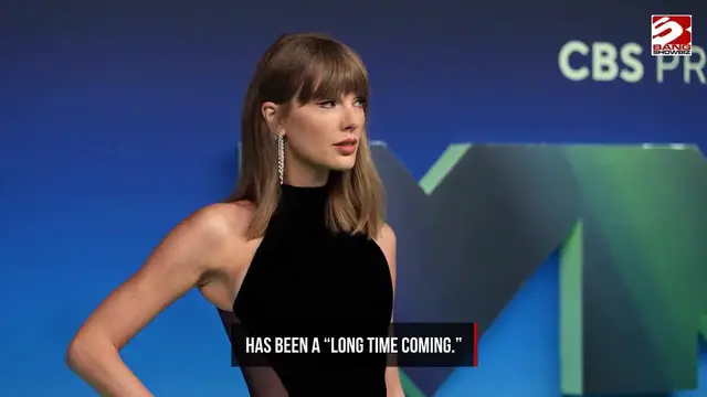 Video thumbnail for Dakota Johnson reveals she and 'genius' Taylor Swift talk about true crime 'a lot'.