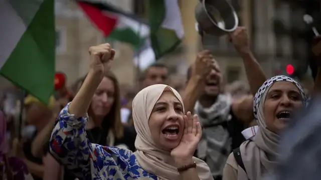 'Video thumbnail for Gaza: Mediators lament Israel's lack of interest in truce proposal'