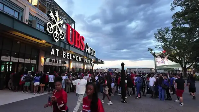 Video thumbnail for Big events bring heavy traffic to Long Island this holiday weekend