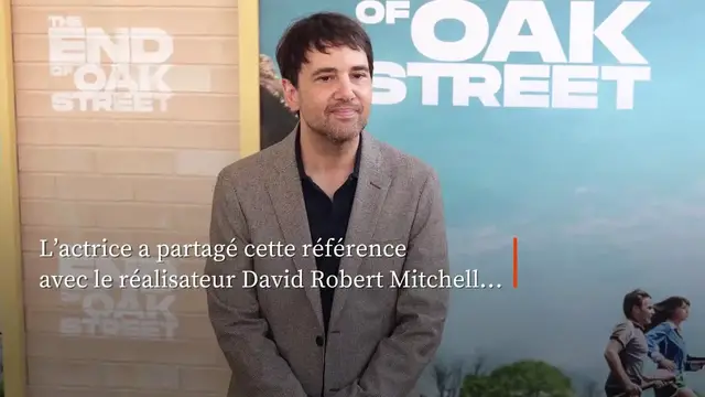 Video thumbnail for «La Fin d'Oak Street» a réveillé un souvenir d'enfance chez Anne Hathaway.