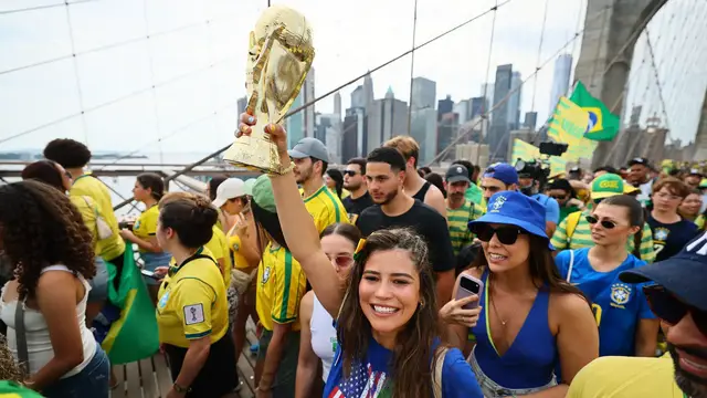 Video thumbnail for Brazil's World Cup Fun: Rabid Fanbase Turn the Tide!