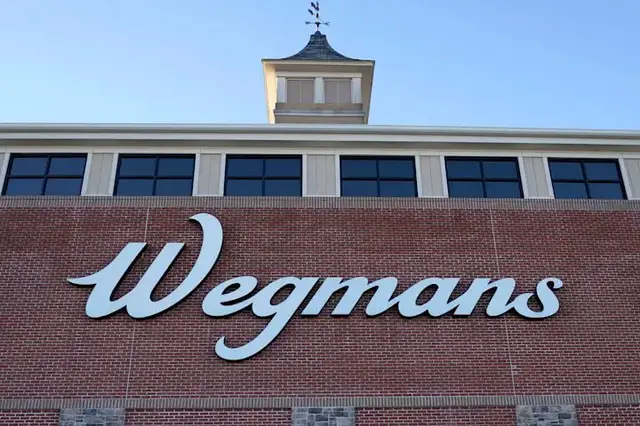 Video thumbnail for Wegmans unveils Thanksgiving meal for less than $5 a person