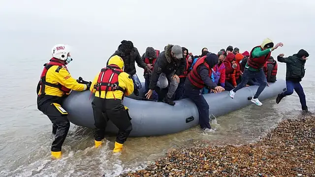 Video thumbnail for UK restricts DRC visas over migrant return row