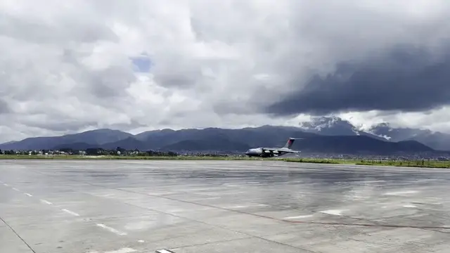 Video thumbnail for Nepal: China's 3rd batch of emergency relief supplies arrives in mudslide-hit Nepal.
