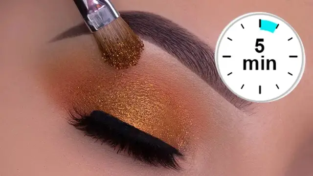 Video thumbnail for 5 MINUTE Easy Sparkly Copper Eye Makeup Tutorial