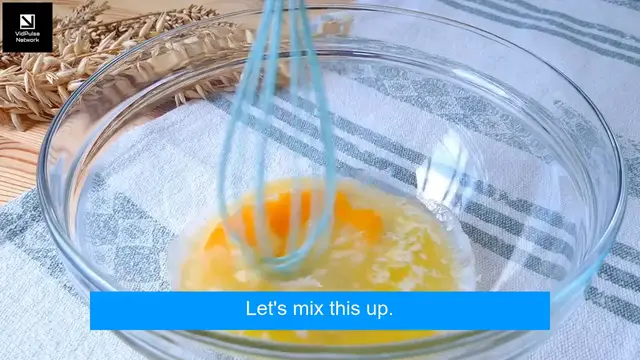 Video thumbnail for Delicious Apple Pie Recipe with Sunflower Decoration