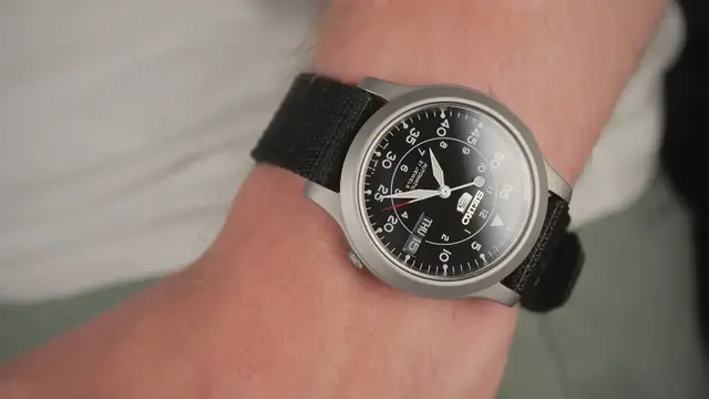 Video thumbnail for How The Seiko SNK809 Gets You Hooked (Despite Its Major Flaw) - Seiko SNK809 Review