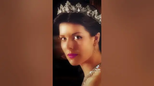 Video thumbnail for Monaco’s Cartier Diamond and Pearl Tiara #royals #monaco #tiara