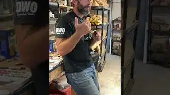 Video thumbnail for How to use a closed reed coyote call.