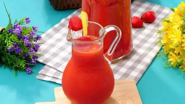 'Video thumbnail for The Ultimate Strawberry Lemonade Recipe You NEED to Try NOW!'