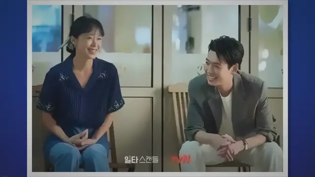 'Video thumbnail for "Crash Course In Romance" Ruminates On Nurturing Family Relationship and How Love Gifts Personal Healing - kdramadiary'