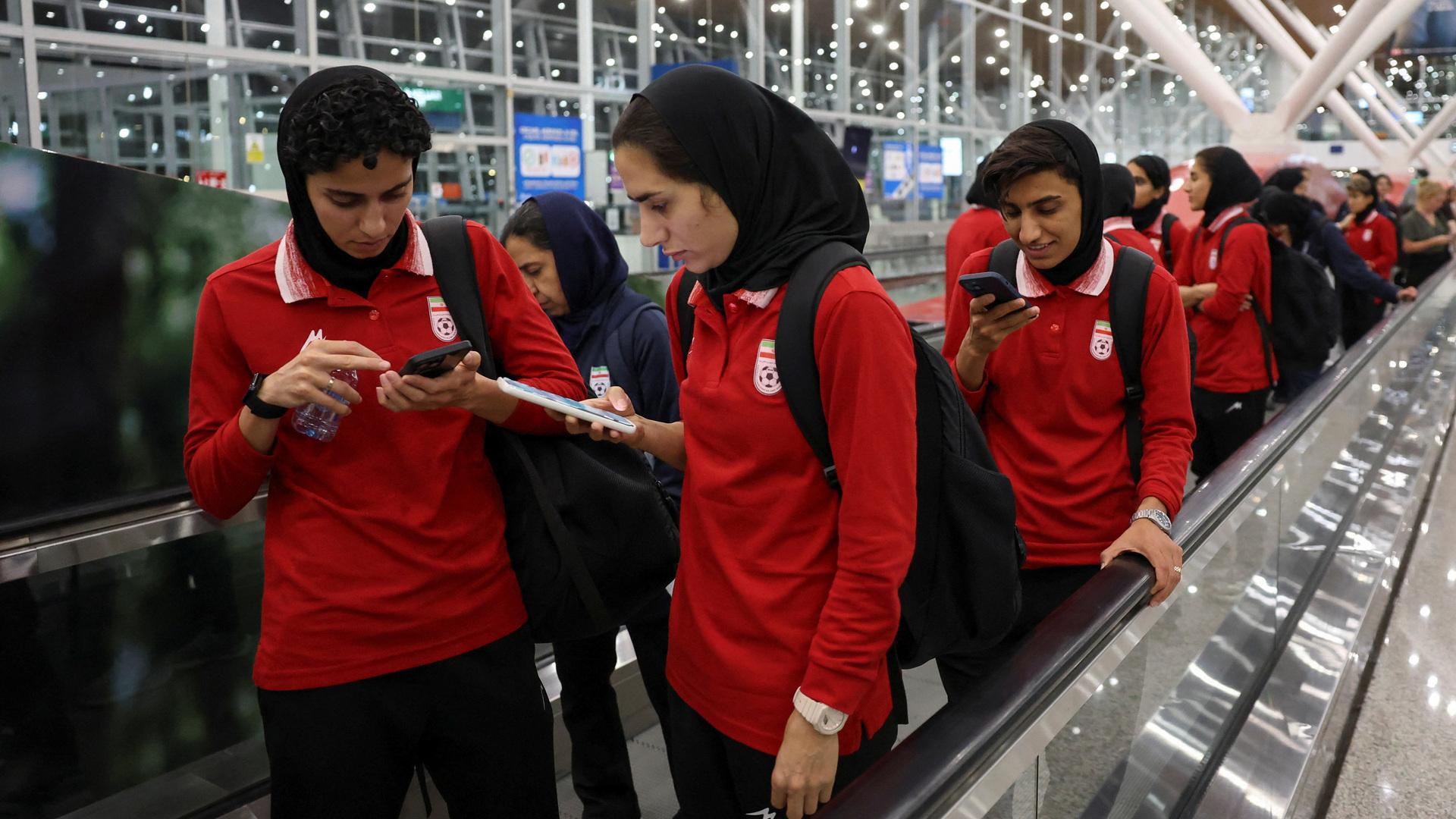 Video thumbnail for Iranian women’s football team arrives in Malaysia from Australia