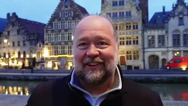 Video thumbnail for How Americans Accidentally Stand Out Overseas