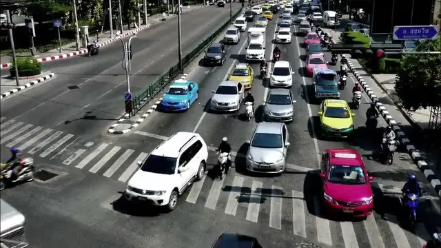 Video thumbnail for 8 Main Effects Of Poverty On Population