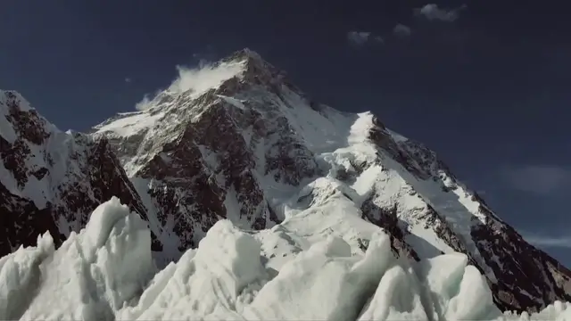 Video thumbnail for Avalanche On Broad Peak Kills Legendary Climber Nims Purja And Nine Others