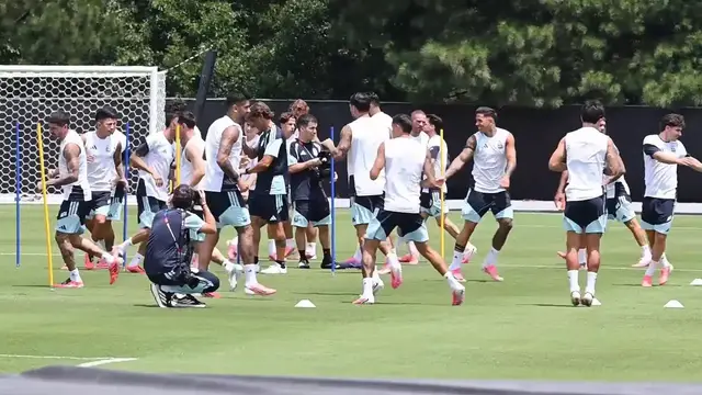 Video thumbnail for US: Argentina train in Atlanta ahead of World Cup Round of 16 clash with Egypt.