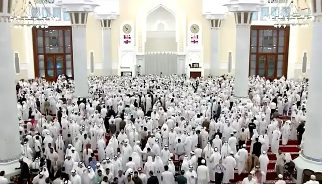Video thumbnail for Thousands gather to bid farewell to Qatar's Father Emir Sheikh Hamad