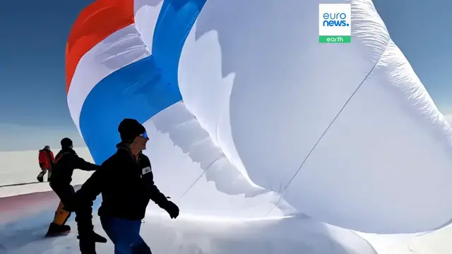 Video thumbnail for A kite-powered snow sled designed in Spain is gliding across Antarctica in world-first