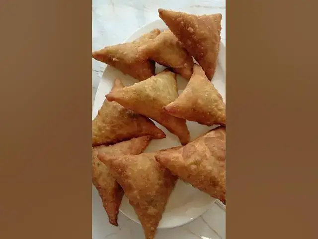 Video thumbnail for How To Make Samosas/Kenyan Famous Samosas Recipe