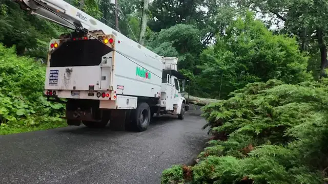 Video thumbnail for Cleanup efforts continue around Westchester in wake of weekend storms