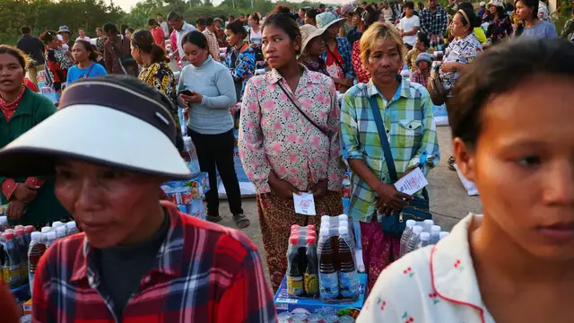 Video thumbnail for Thailand-Cambodia ceasefire holds after 72-hour observation period ends