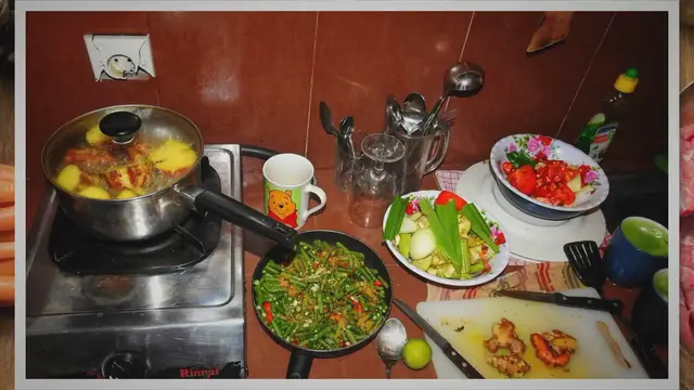 'Video thumbnail for Dorm Kitchen Survival Guide: Mastering the Art of Cooking in Cramped Quarters'