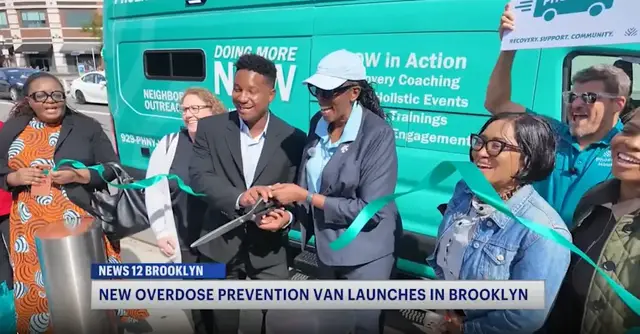 Video thumbnail for Meet Phoebe: New van brings overdose prevention support to Brooklyn streets