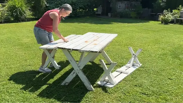 Video thumbnail for She Turns An Old Picnic Table Into A Dining Room Masterpiece