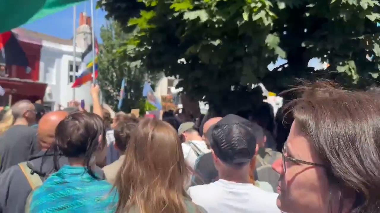 Video thumbnail for UK: Thousands Join Counter-Protest Against Far-Right March in Brighton.
