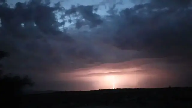 Video thumbnail for California faces lightning and thunderstorms as severe weather strikes