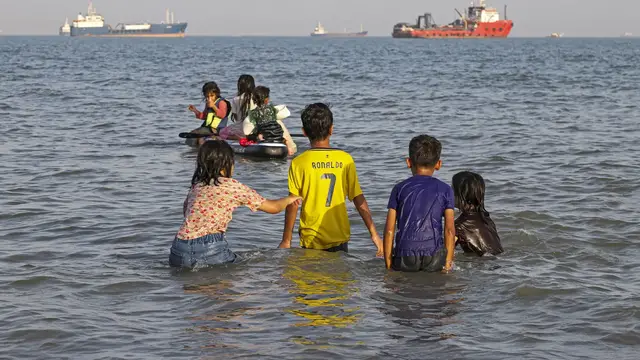 Video thumbnail for How Iran's southern coast is bearing the brunt of US attacks