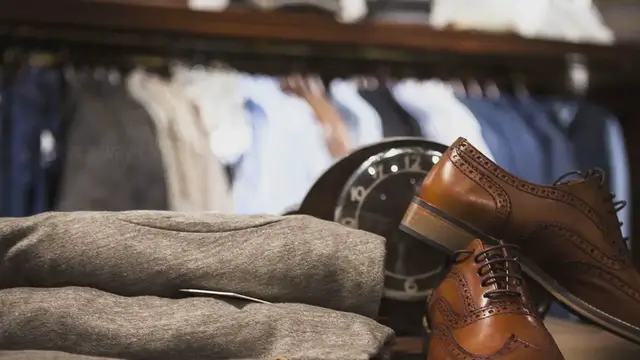 Video thumbnail for What Time Is Vs Fashion Show