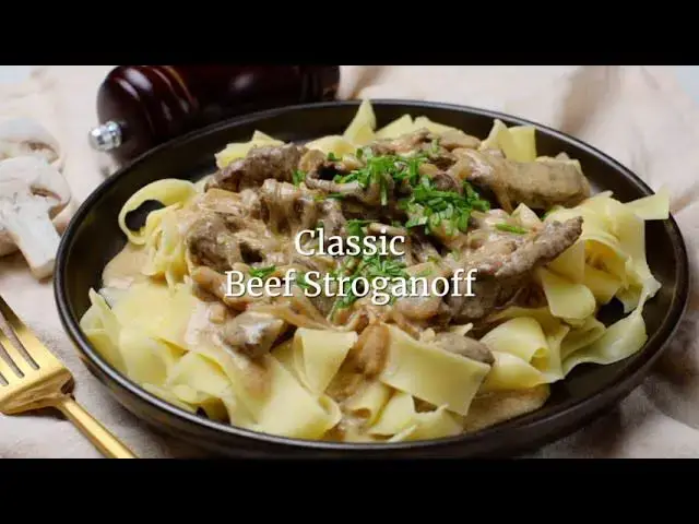 Video thumbnail for Classic Beef Stroganoff | Easier Eats