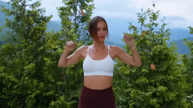 Video thumbnail for Lizzo_s_Inspiring_Fitness_Journey