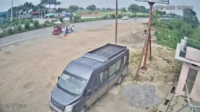 Video thumbnail for India: Auto-rickshaw flips three times after collision with tractor-trolley.