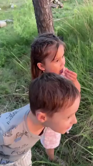 Video thumbnail for Child Sees a Crocodile Stealing the Sunset Sun