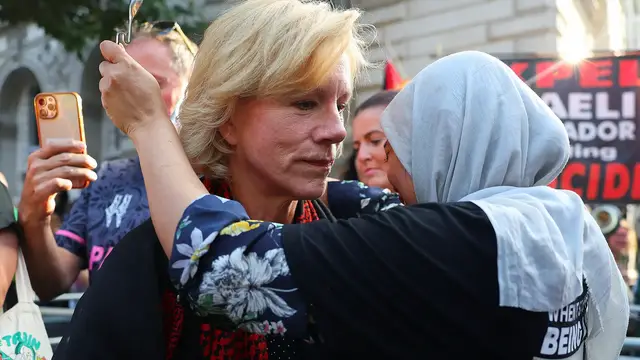 Video thumbnail for UK actor Juliet Stevenson campaigns for mothers in Gaza