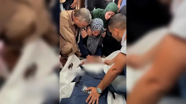 Video thumbnail for Mother of Al Jazeera’s Ahmed Wishah mourns his killing