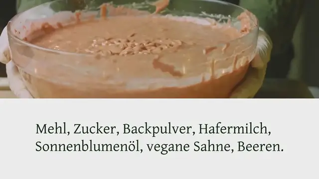 Video thumbnail for VEGANER BISKUITBODEN MIT BEEREN