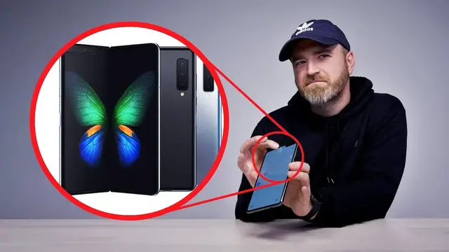 'Video thumbnail for Unboxing The "New" Samsung Galaxy Fold'