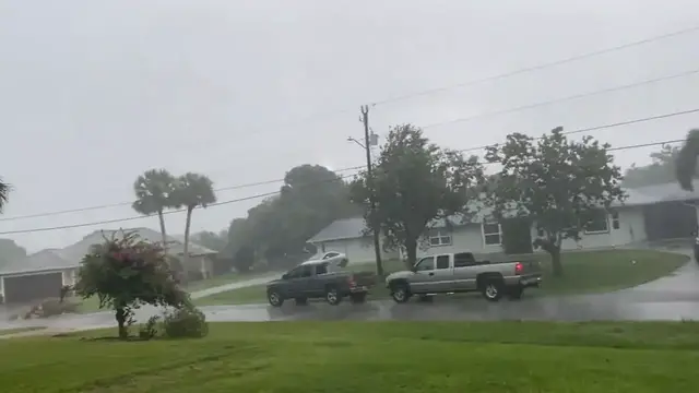 Video thumbnail for Severe weather impacts visibility in Saint Lucie, Florida
