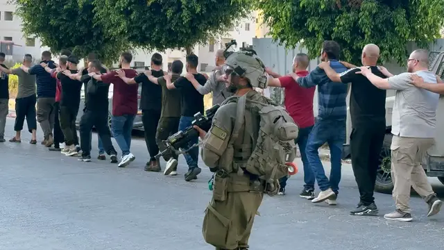 'Video thumbnail for Israeli forces arrest Palestinians en masse, laying siege to Tulkarem'